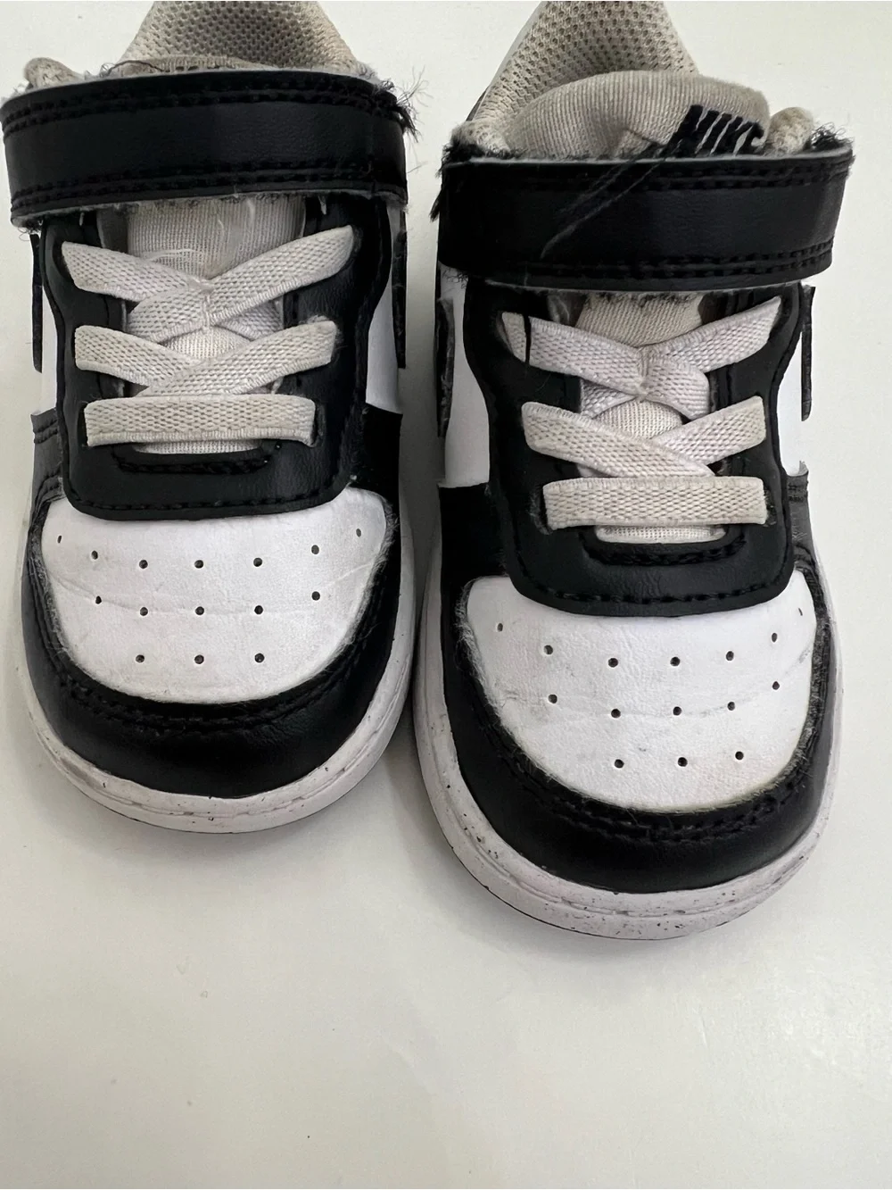 Nike Court Borough PLAY CONDITION Toddler Black & White Low-Top Sneaker Size 6C